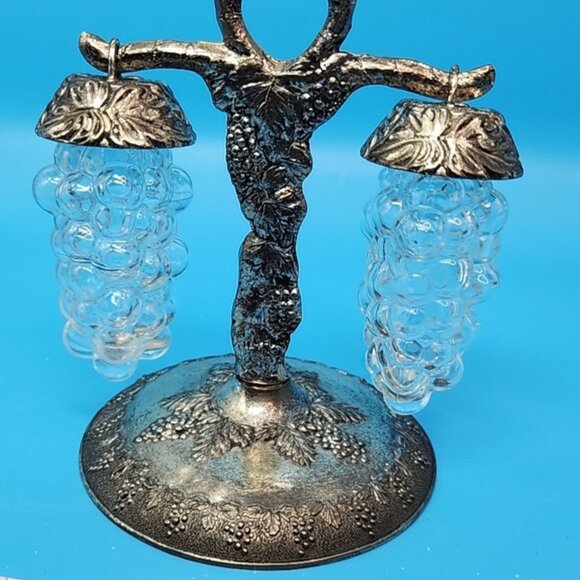 Vintage PRICE IMPORT Hanging Glass Grapes Salt Pepper SHAKERS Silver Vine STAND - Picture 4 of 16